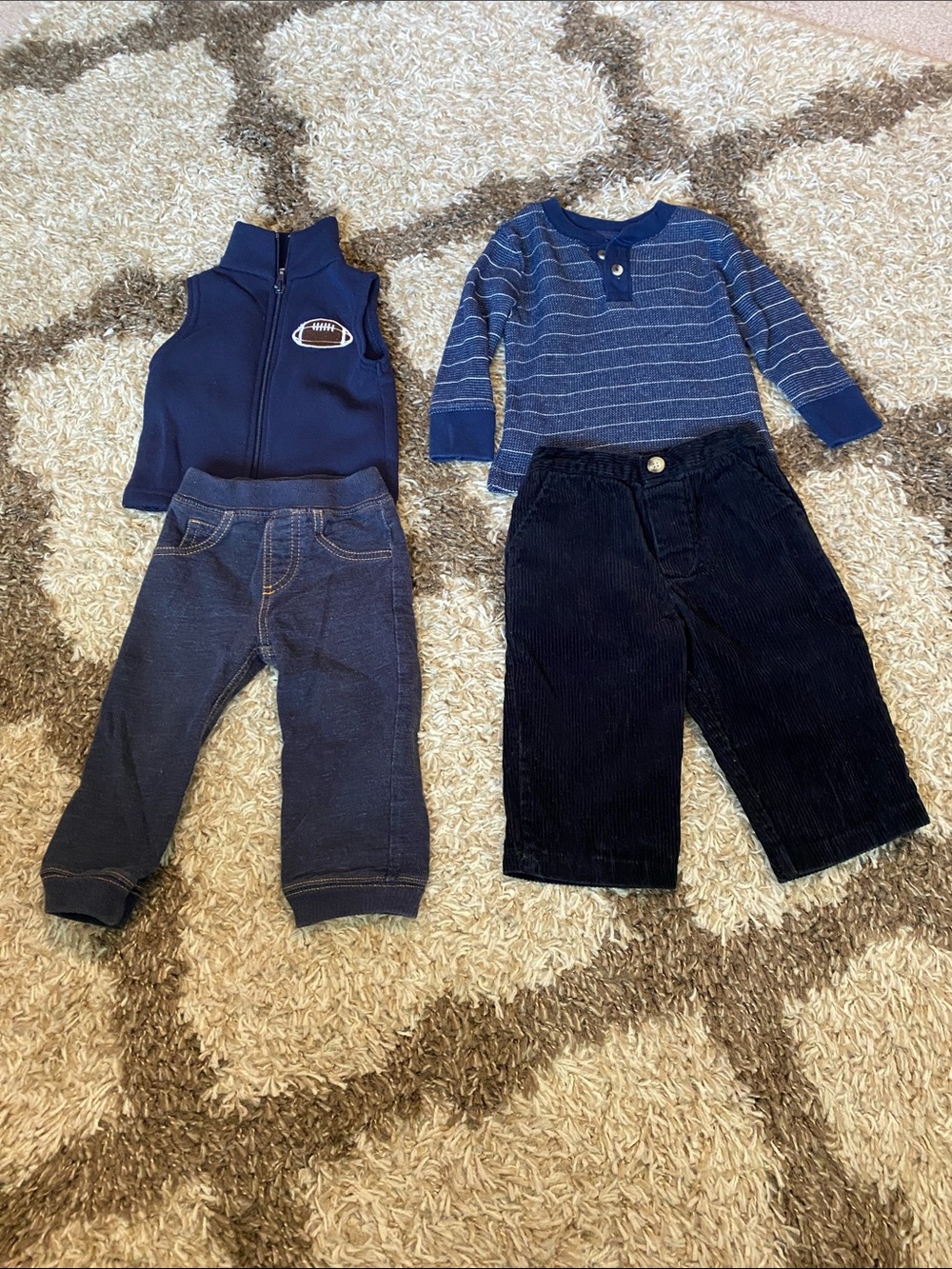 4PC 6-12 months clothing
